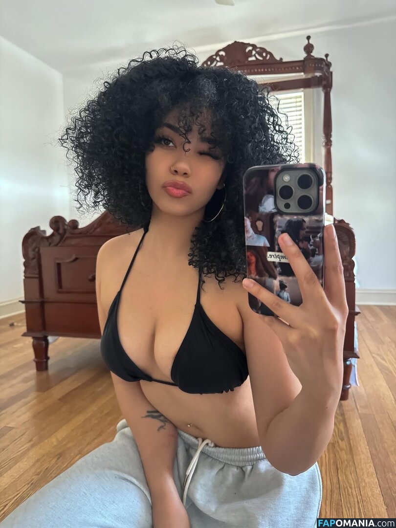 Victoria Vonne / pixieonyxx Nu OnlyFans  Photo fuitée #3