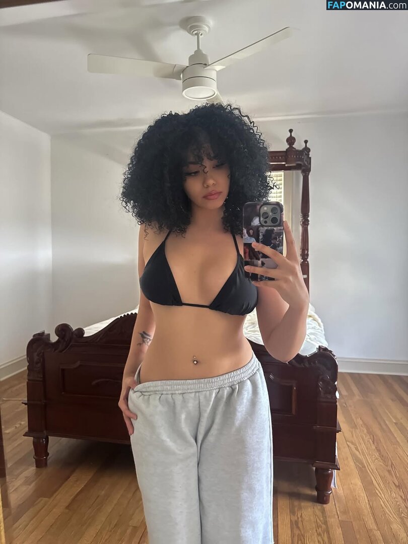Victoria Vonne / pixieonyxx Nu OnlyFans  Photo fuitée #7