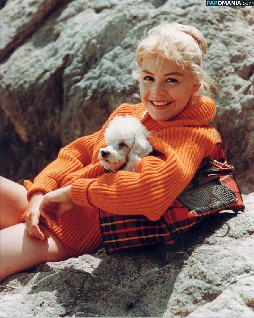 Vintage Sexy Celebs Nu OnlyFans  Photo fuitée #30