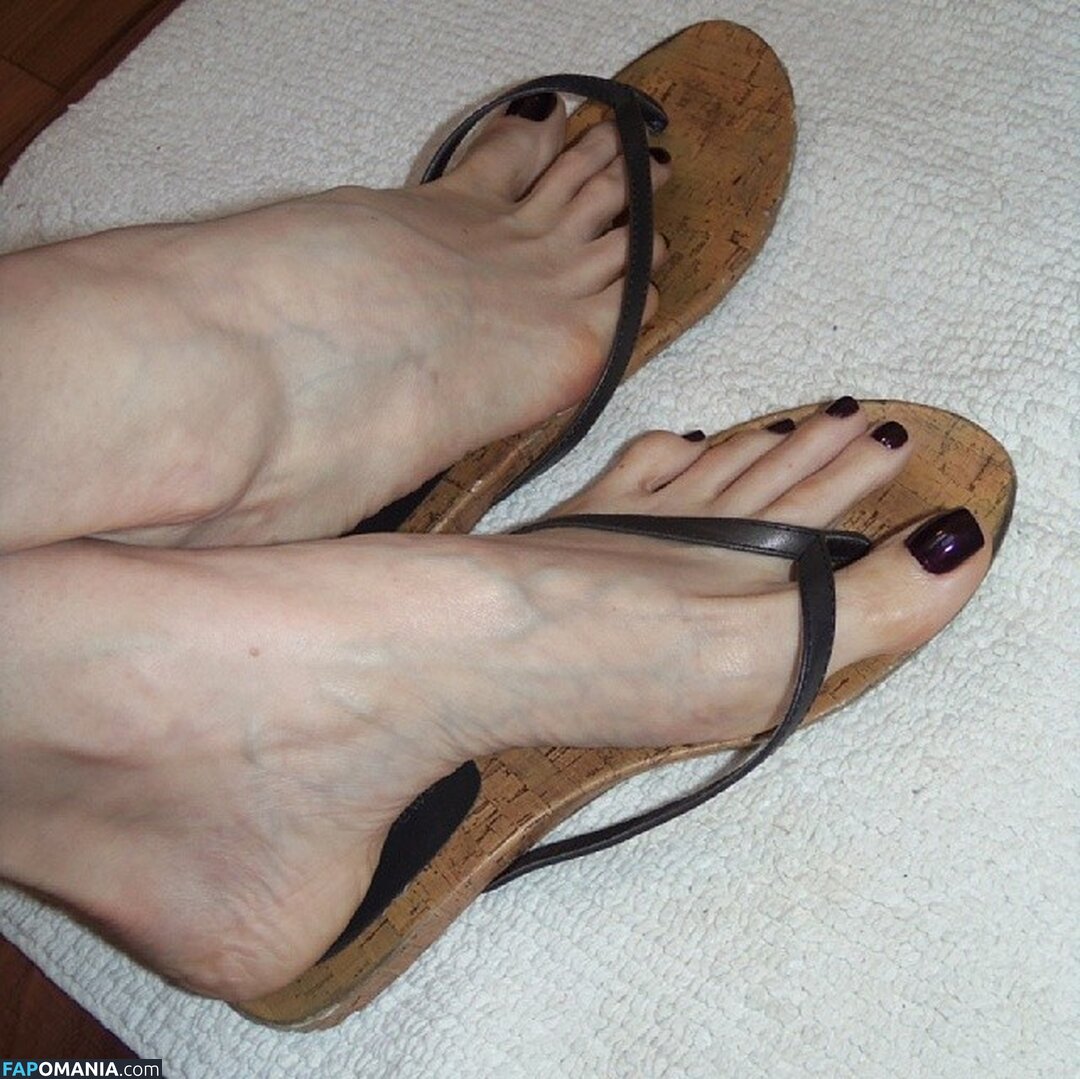Violet's Toes (Violet's Perfect Feet Nu OnlyFans  Photo fuitée #20