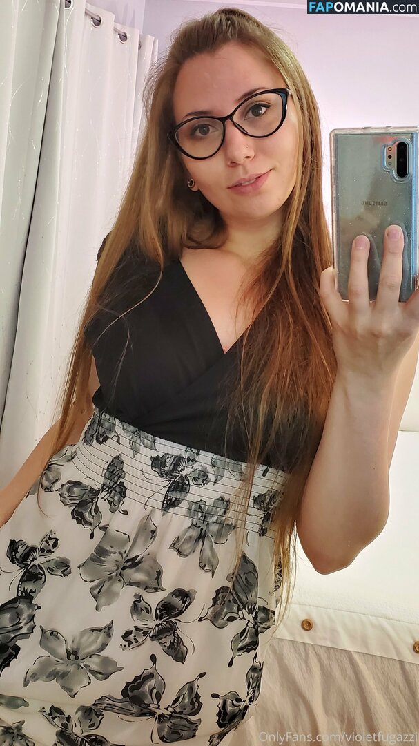 Violet Fugazzi / violet.fugazzi / violetfugazzi / violetsvip Nu OnlyFans  Photo fuitée #3