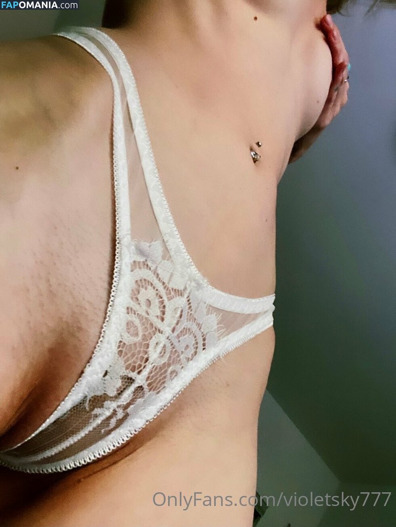violetivy77 / violetsky777 Nu OnlyFans  Photo fuitée #17
