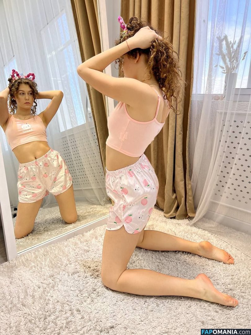 _vitaniemi01 / bloom.xvi / nayane_vitali01 / vitaniemi Nu OnlyFans  Photo fuitée #152