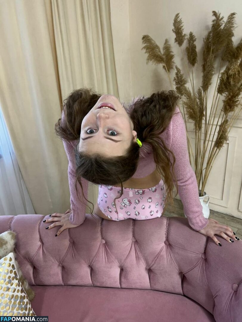 _vitaniemi01 / bloom.xvi / nayane_vitali01 / vitaniemi Nu OnlyFans  Photo fuitée #453