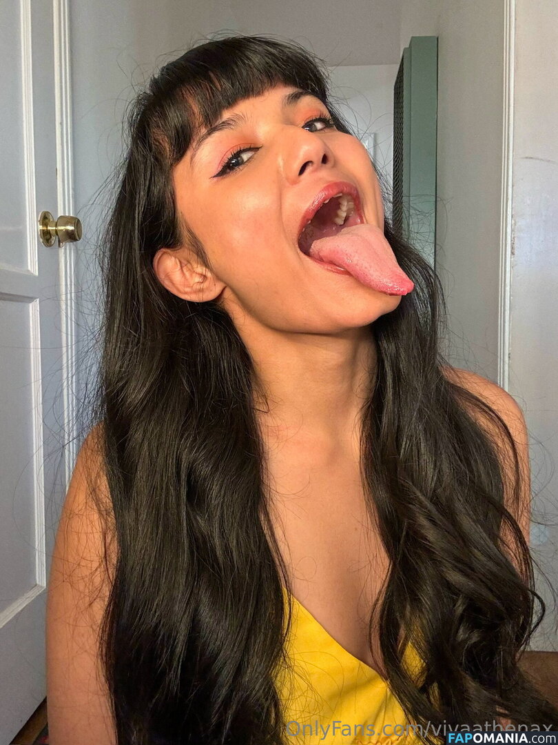 followvivaathena / vivaathenax Nu OnlyFans  Photo fuitée #3