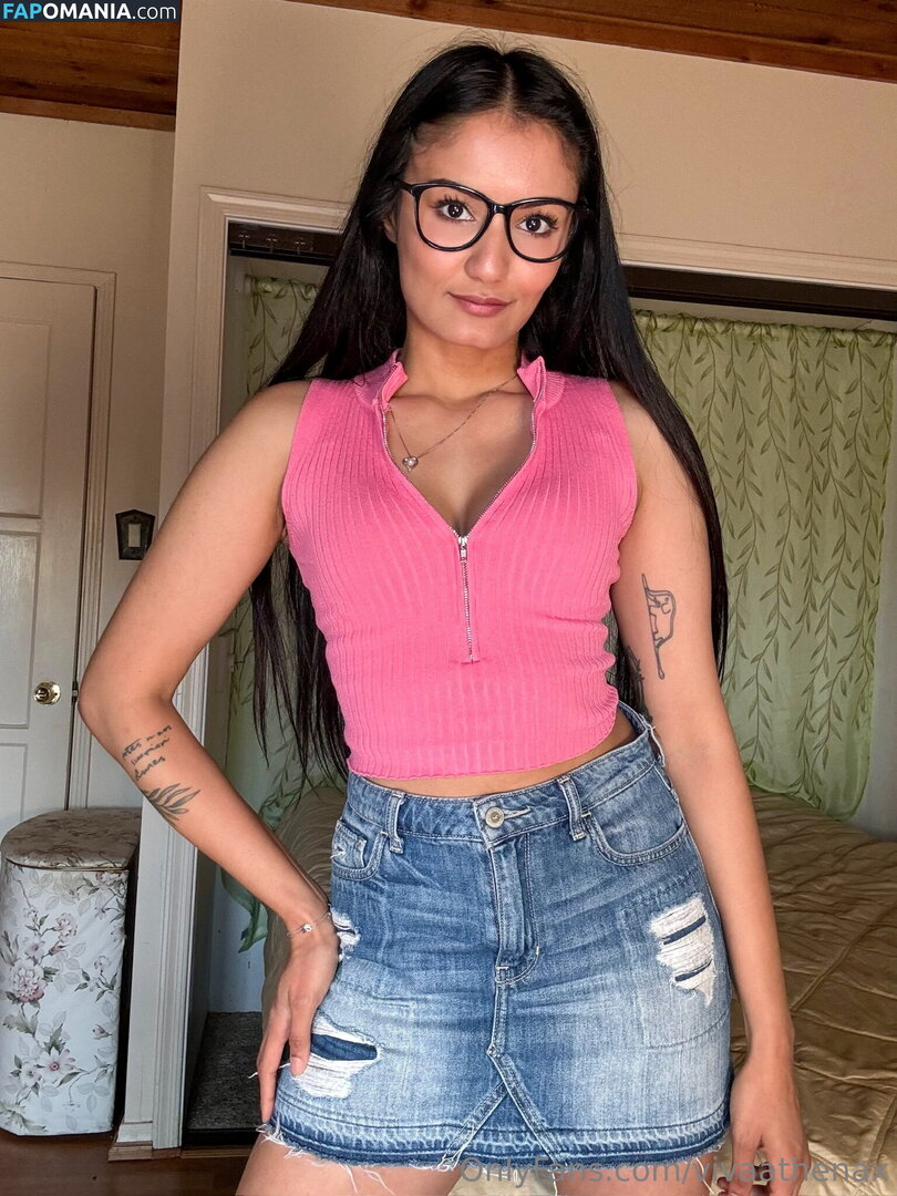followvivaathena / vivaathenax Nu OnlyFans  Photo fuitée #8