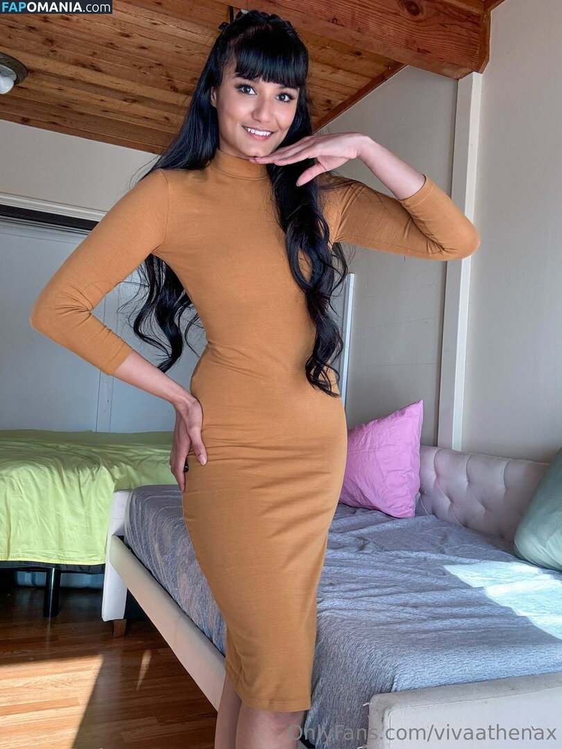followvivaathena / vivaathenax Nu OnlyFans  Photo fuitée #15