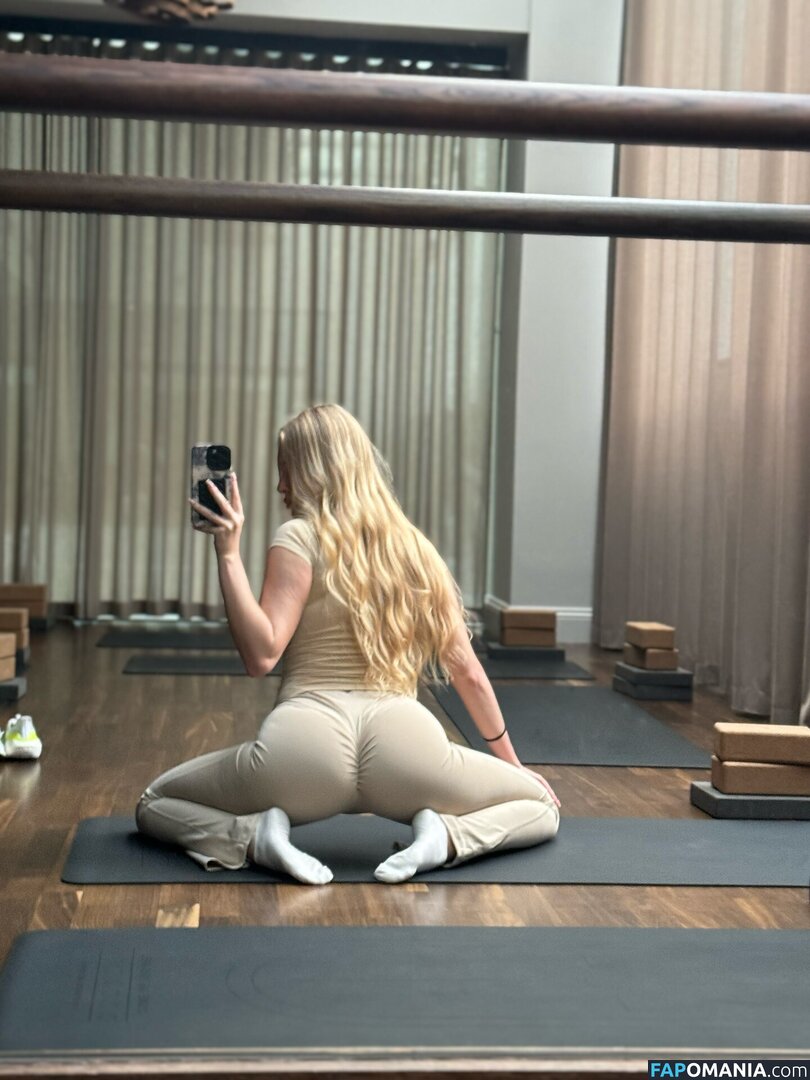 Vlada Dobryak / Vladababy / Vladaelfie Nu OnlyFans  Photo fuitée #328