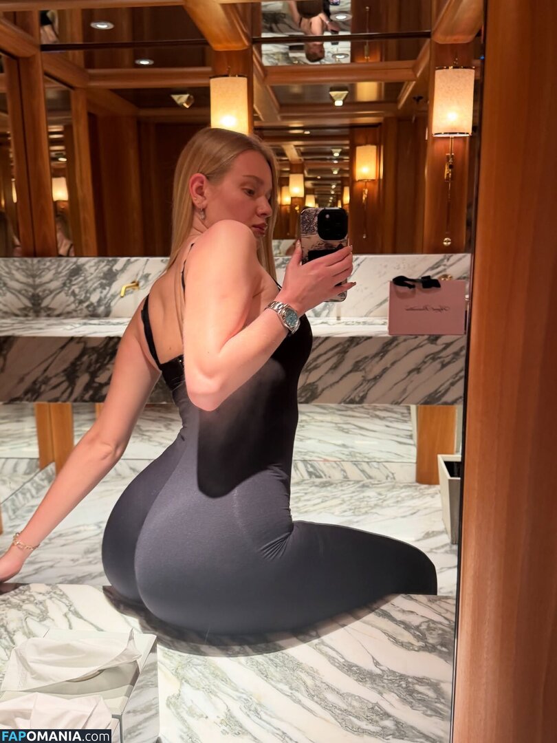 Vlada Dobryak / Vladababy / Vladaelfie Nu OnlyFans  Photo fuitée #332