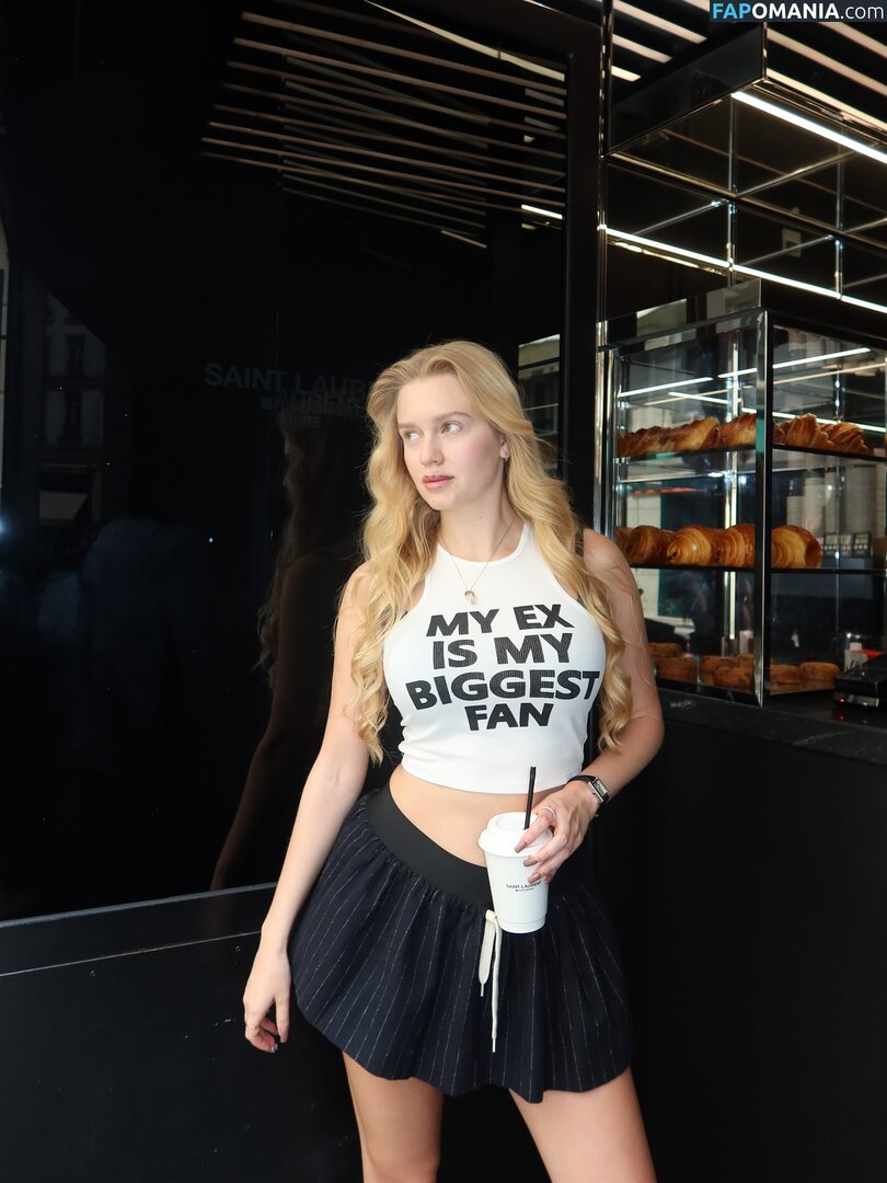 Vlada Dobryak / Vladababy / Vladaelfie Nu OnlyFans  Photo fuitée #350