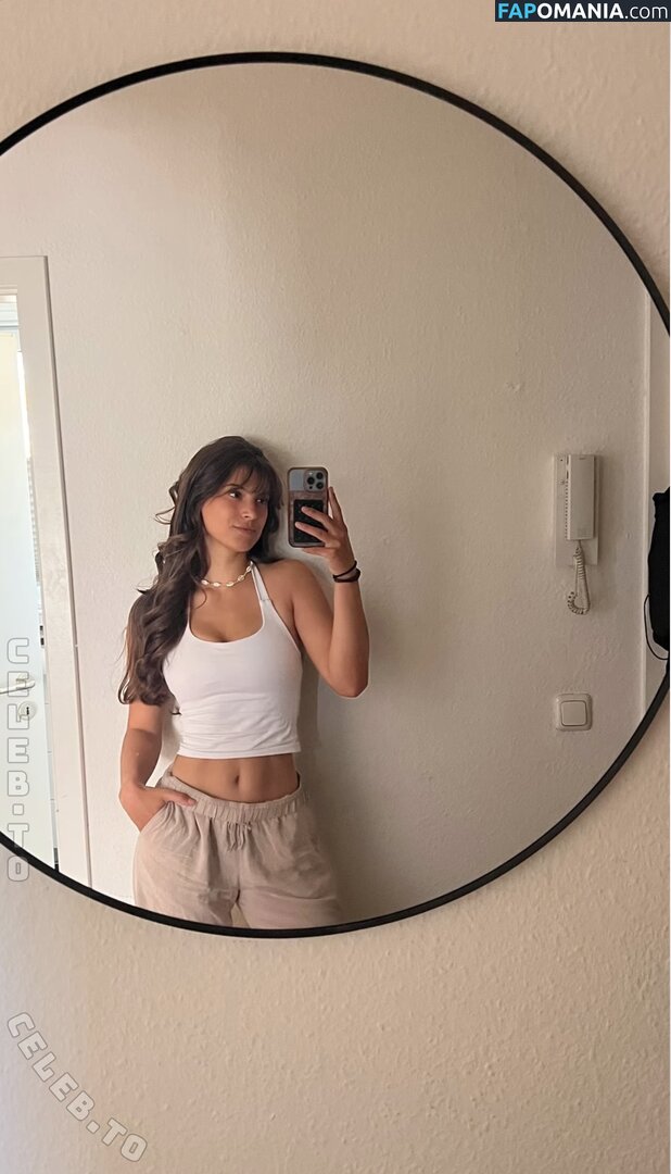Vxcix / vicic7 Nu OnlyFans  Photo fuitée #1