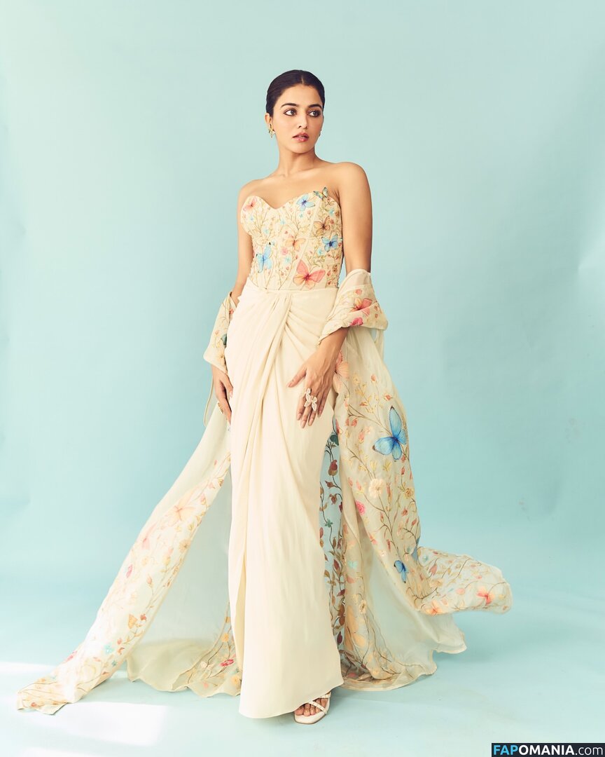 Wamiqa Gabbi / wamiqagabbi Nu OnlyFans  Photo fuitée #5