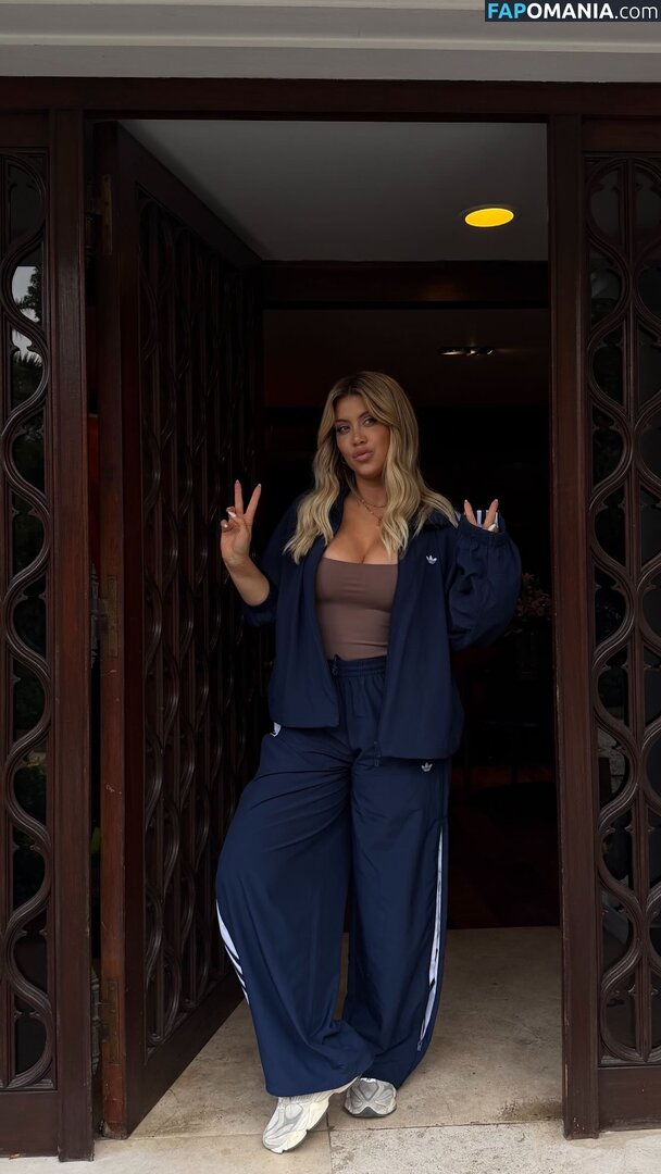 Icardi / Wanda Nara / badbitchwan / wanda_nara / wanditanara Nu OnlyFans  Photo fuitée #455