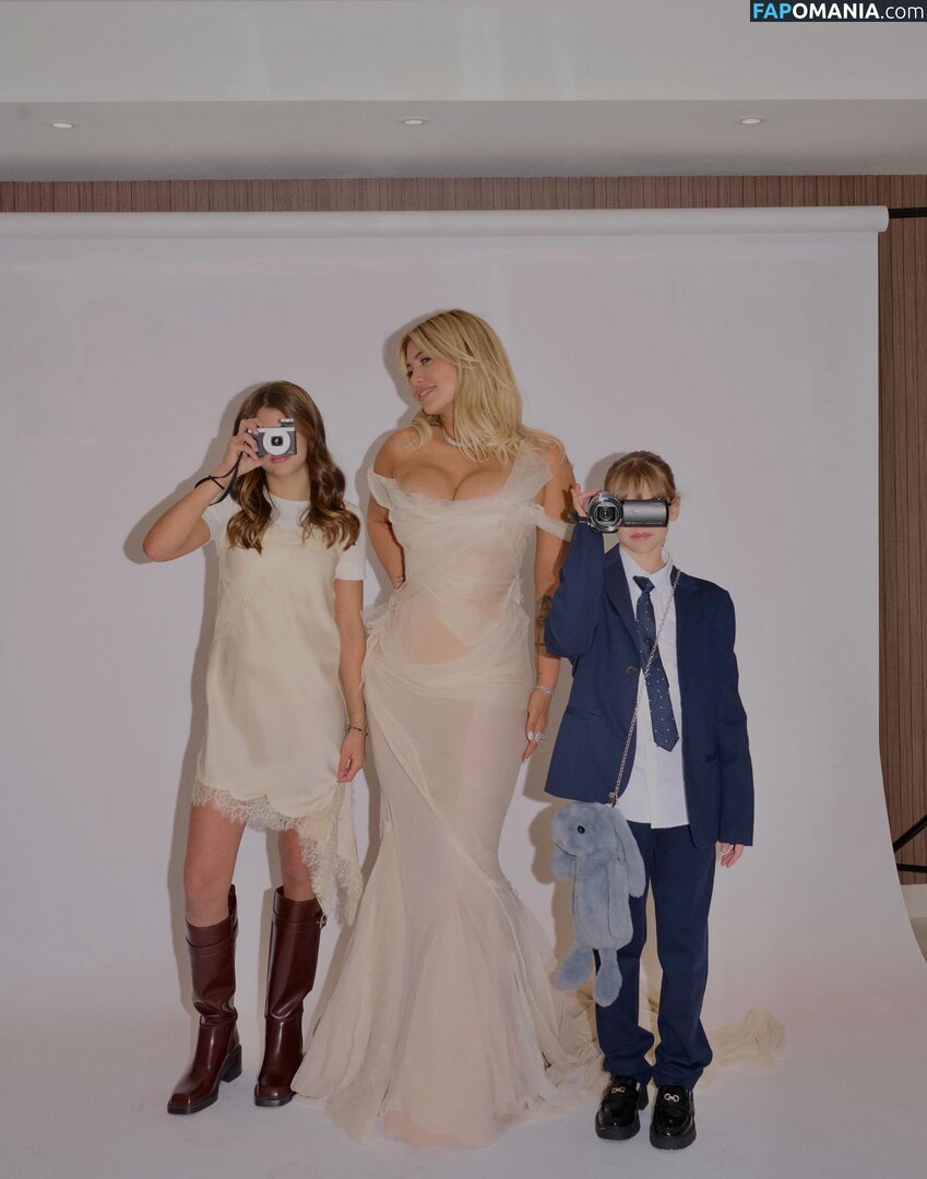 Icardi / Wanda Nara / badbitchwan / wanda_nara / wanditanara Nu OnlyFans  Photo fuitée #533