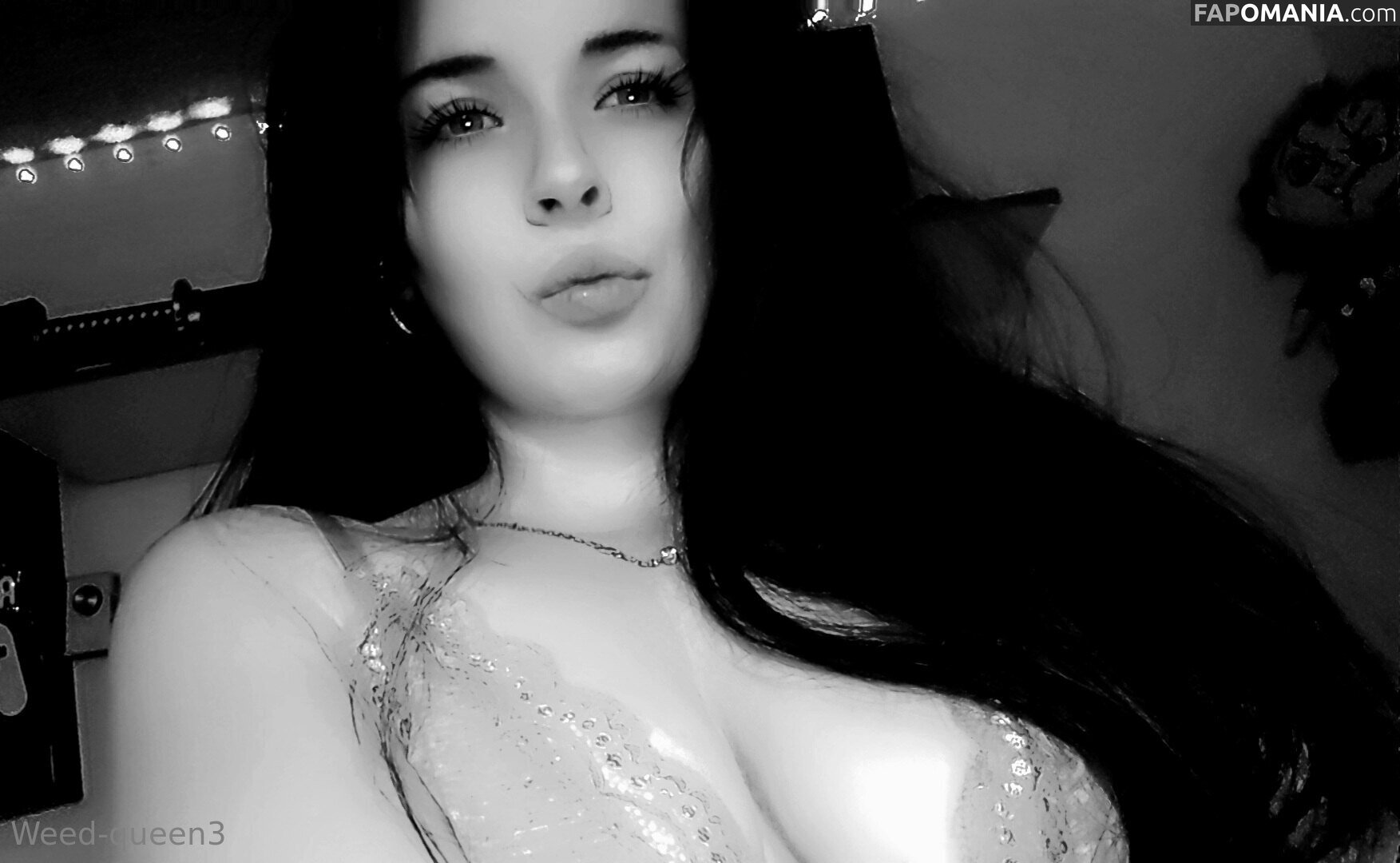 weedqueen33 / weedqueenofficialpage Nu OnlyFans  Photo fuitée #11