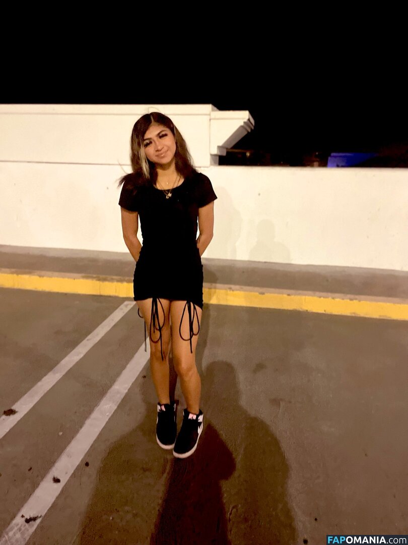 LisvedGarcia / https: / lizved._.47 / wetttassliz Nu OnlyFans  Photo fuitée #1