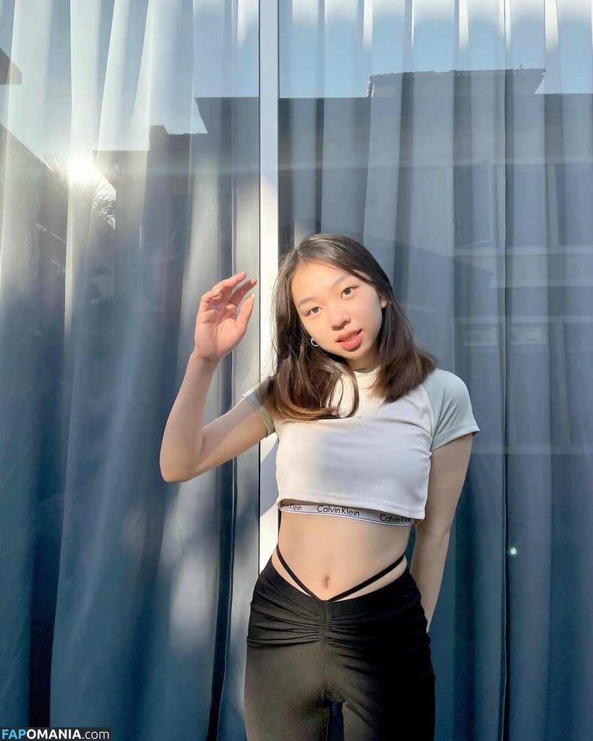 Clarise Ang / withclarise_ Nu OnlyFans  Photo fuitée #3