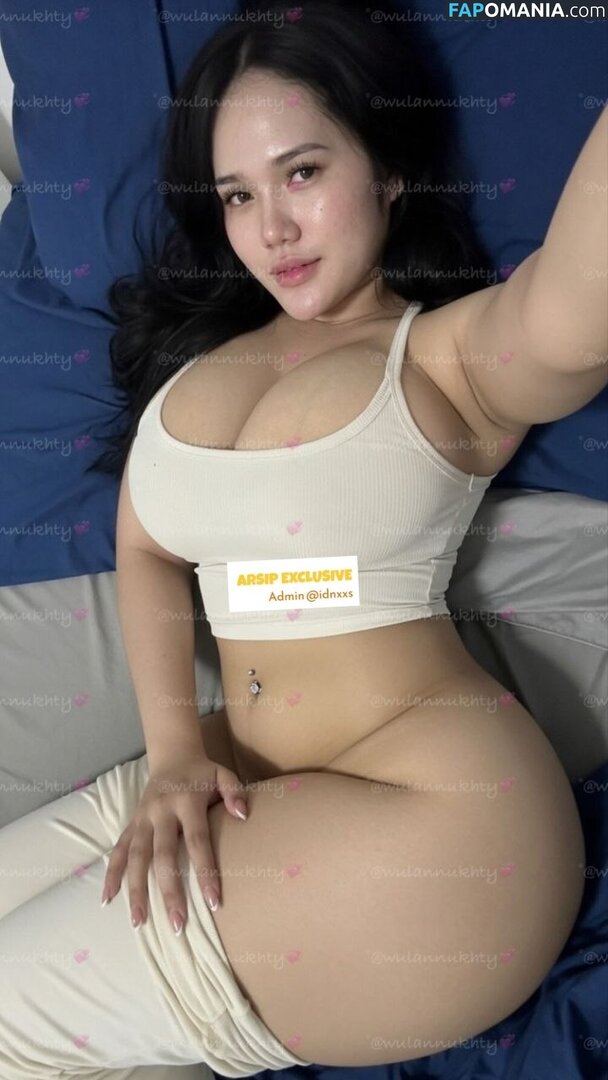 fitriwln / https: / wulannukhty / xxbbywlnn Nu OnlyFans  Photo fuitée #1