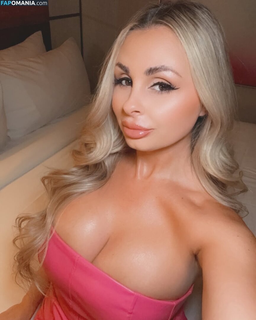 _xchristiina Nu OnlyFans  Photo fuitée #11