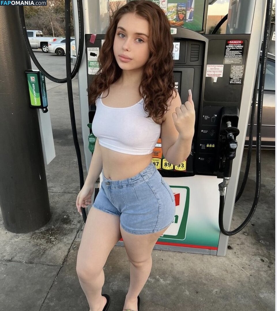 juliaaluv1 / xoxojulia / xoxojuliaa Nu OnlyFans  Photo fuitée #3