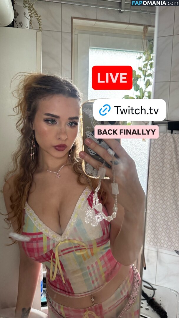 yaboielina Nu OnlyFans  Photo fuitée #312