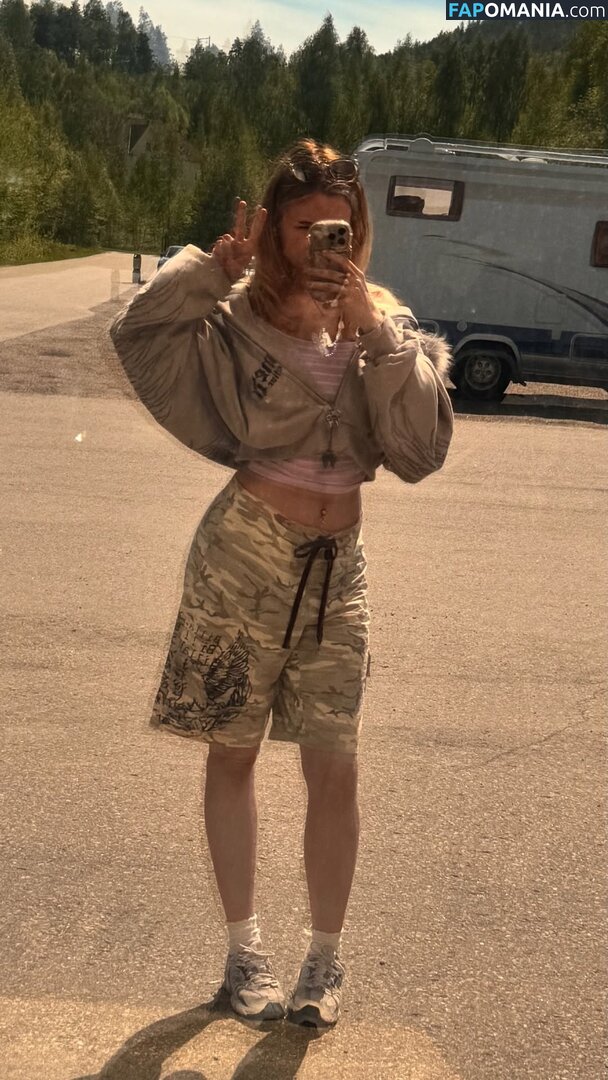 yaboielina Nu OnlyFans  Photo fuitée #335