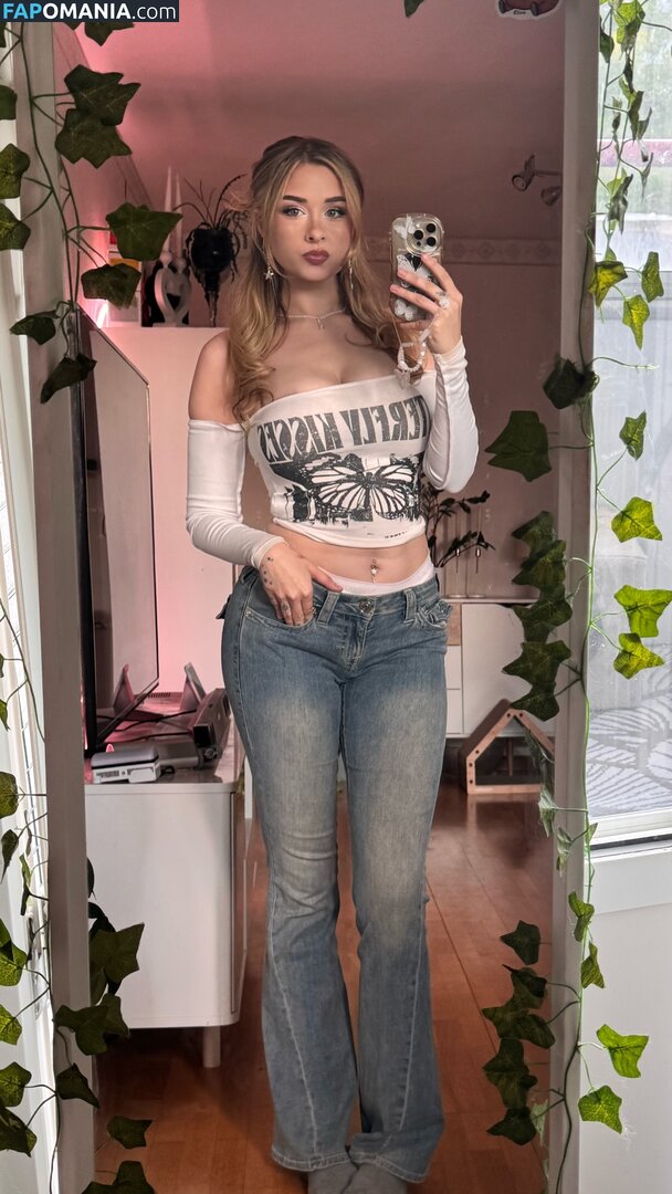 yaboielina Nu OnlyFans  Photo fuitée #337