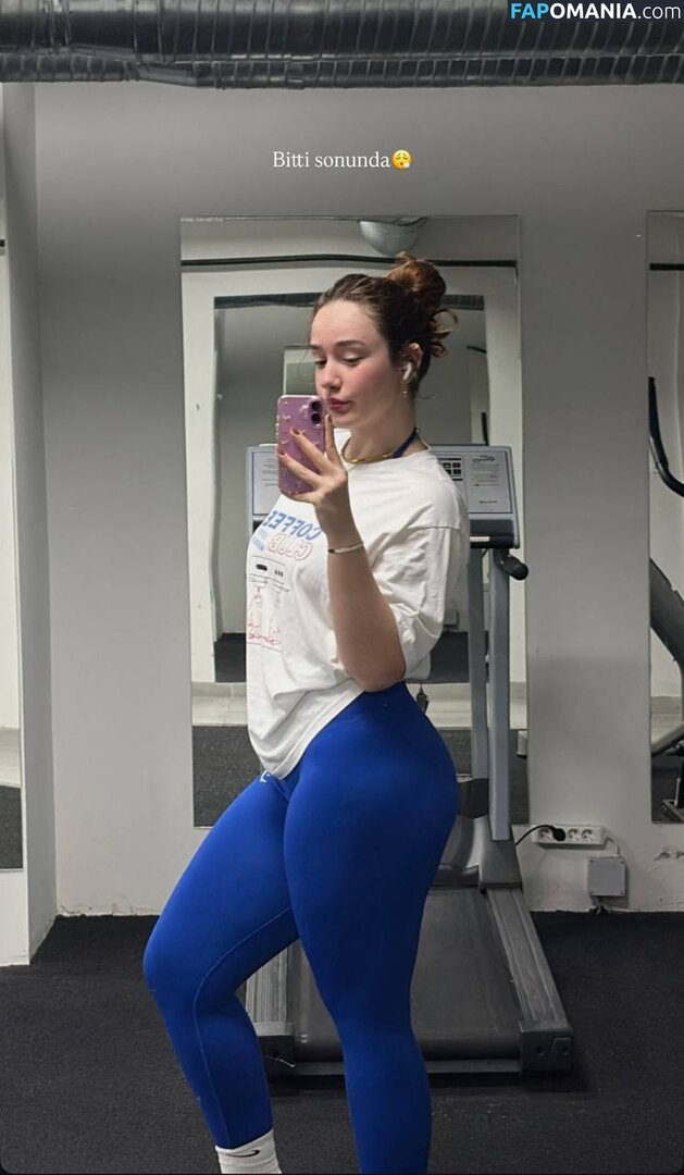 Yagmur Simsek / https: / rainsimsek98 / yagmrsmsk / yamursimseek Nu OnlyFans  Photo fuitée #9