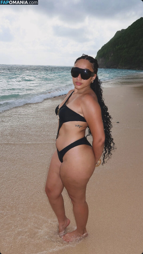 Keepingup.wityami / Yamile Duran Nu OnlyFans  Photo fuitée #1