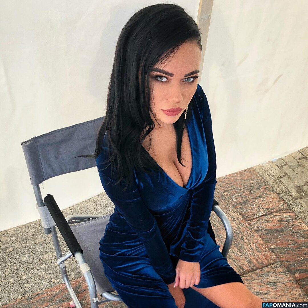 Yana Koshkina / yana_koshkina_official Nu OnlyFans  Photo fuitée #9