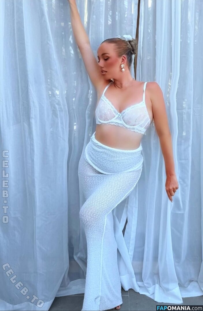 Yana & Tayisiya Morderger / yanusik_97_ Nu OnlyFans  Photo fuitée #3