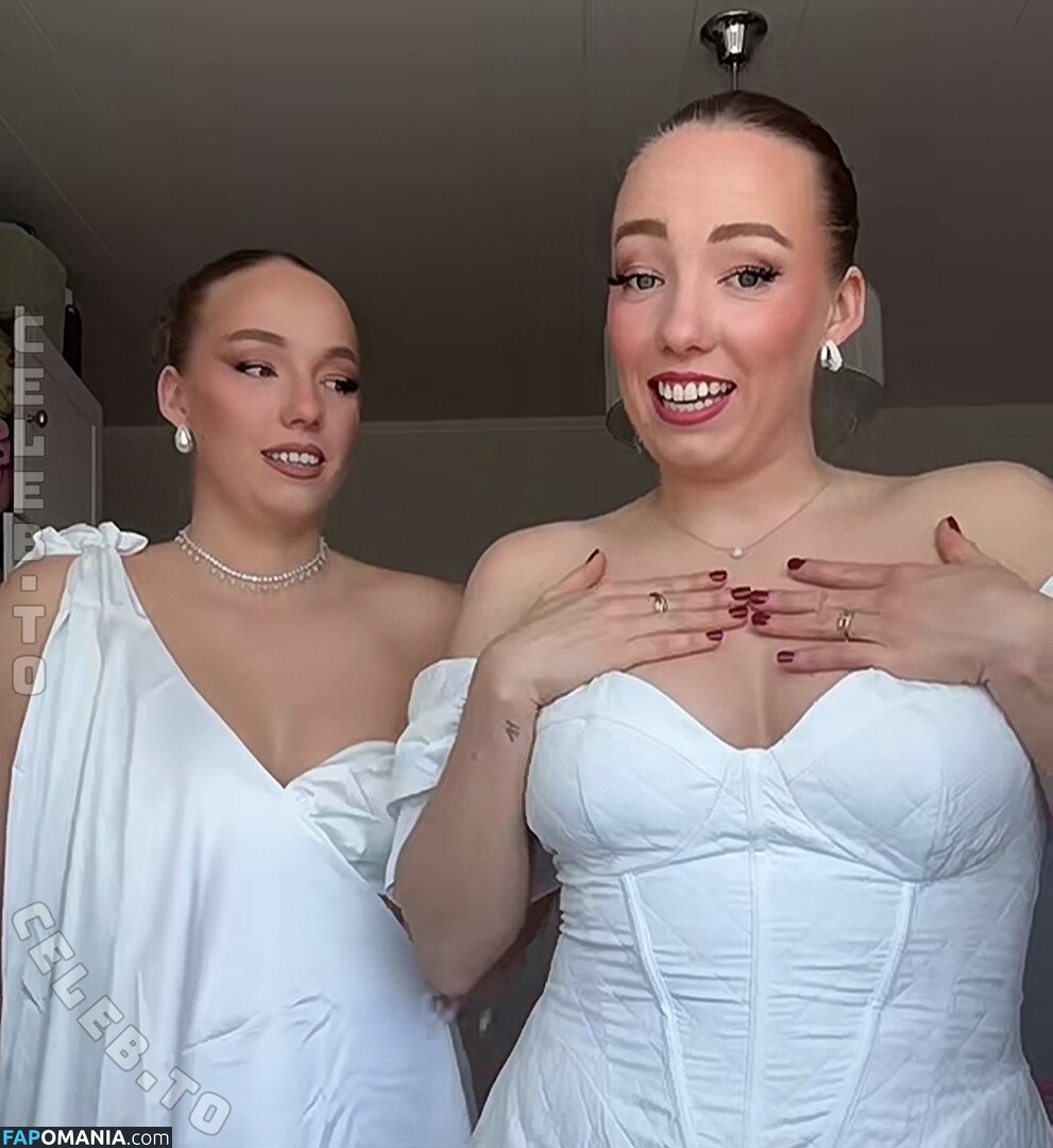 Yana & Tayisiya Morderger / yanusik_97_ Nu OnlyFans  Photo fuitée #7