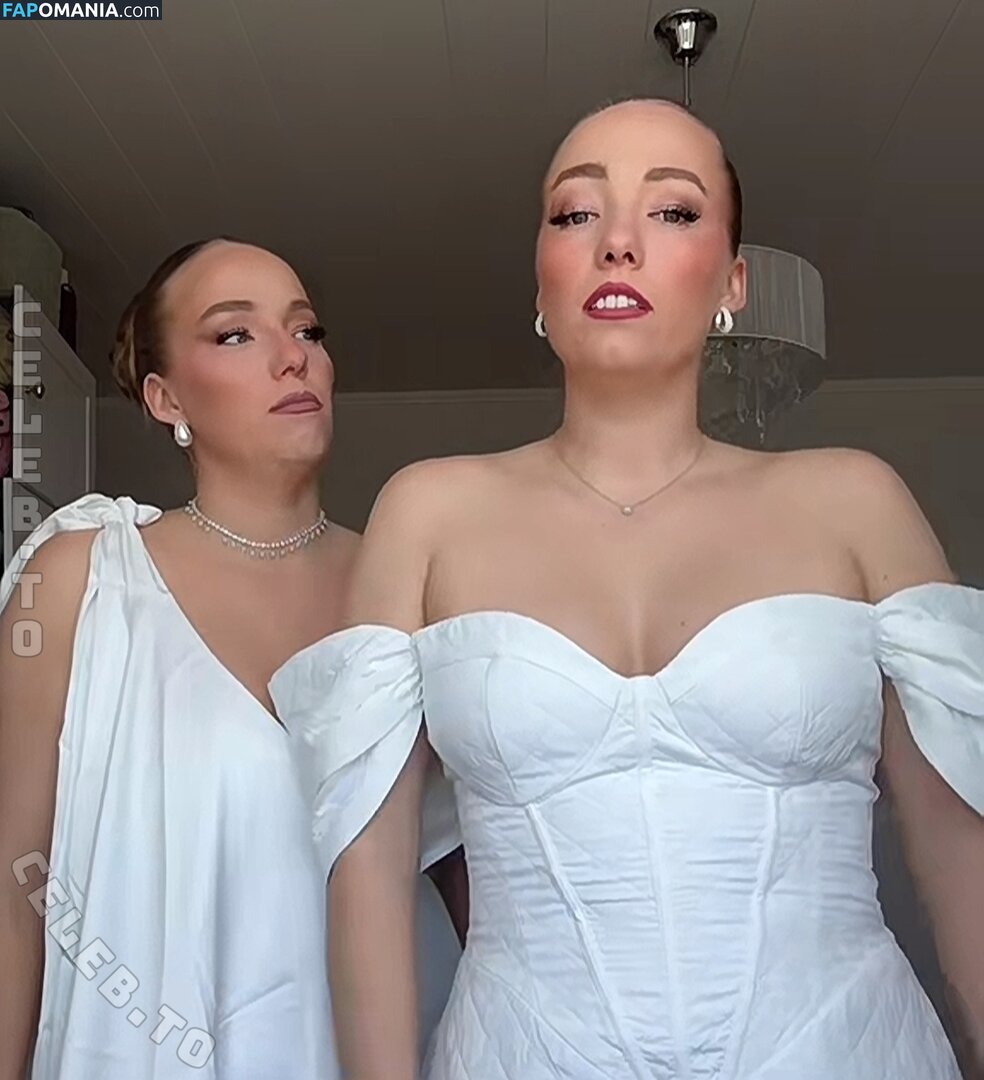 Yana & Tayisiya Morderger / yanusik_97_ Nu OnlyFans  Photo fuitée #8