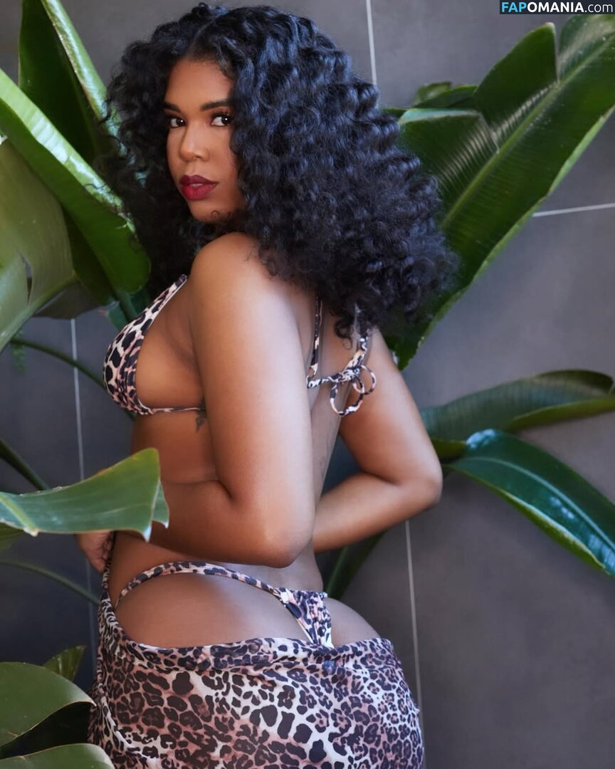 Yasmeen Kearra / yaskearra / yasmeen.kearra Nu OnlyFans  Photo fuitée #10