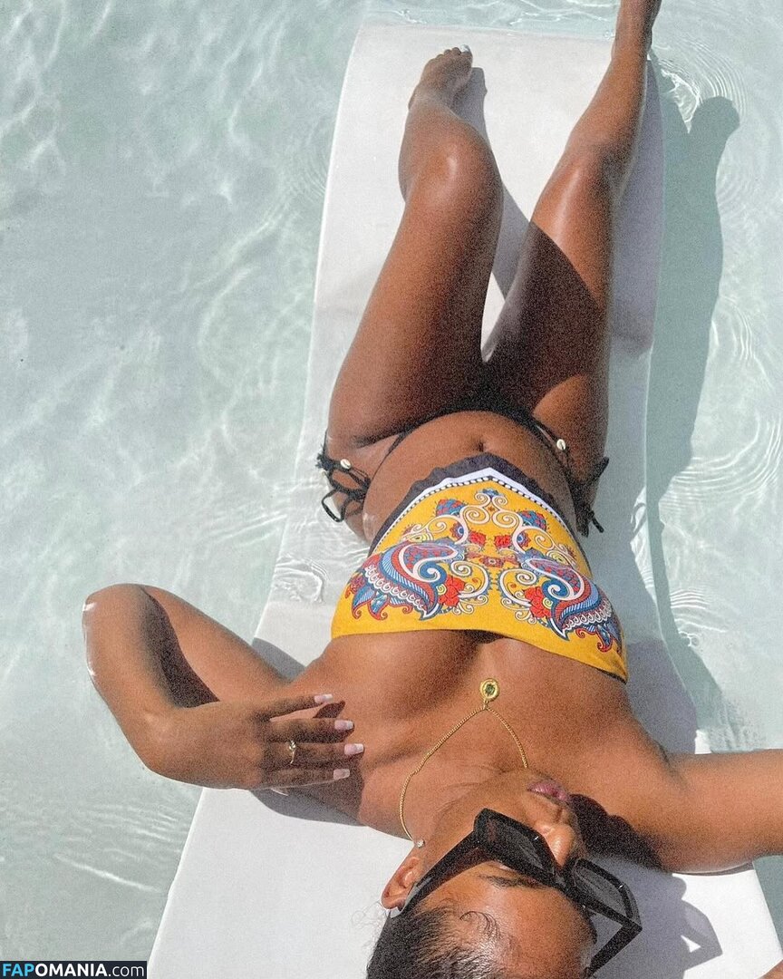 Yasmeen Kearra / yaskearra / yasmeen.kearra Nu OnlyFans  Photo fuitée #14
