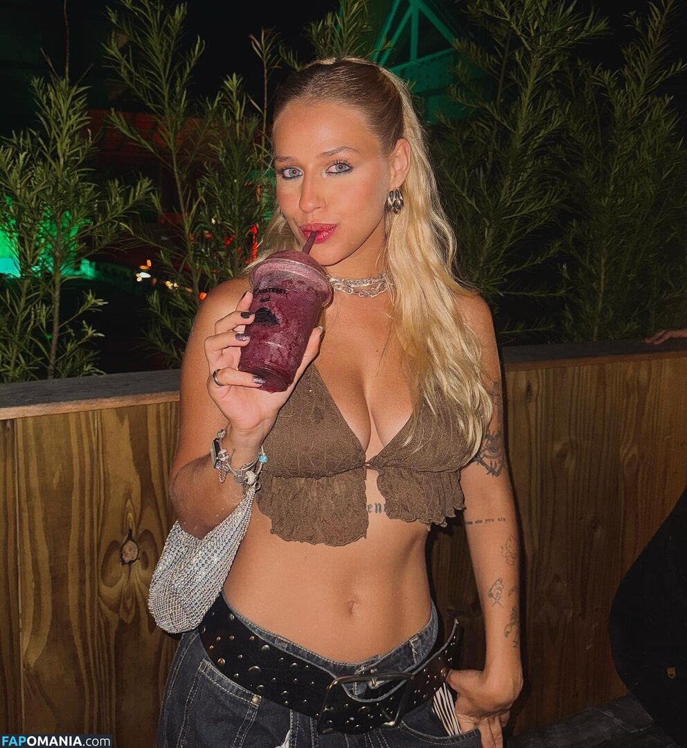 Yasmin Coelho / coelho.yas Nu OnlyFans  Photo fuitée #1