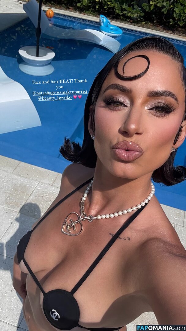 Yesjulz / https: / yesjulztv Nu OnlyFans  Photo fuitée #37