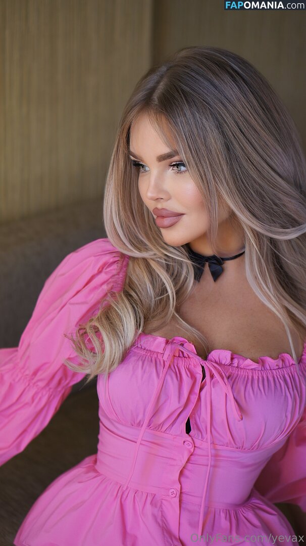 yevax / yevax.x Nu OnlyFans  Photo fuitée #4