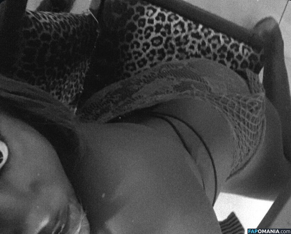 Ygwbt Nu OnlyFans  Photo fuitée #649
