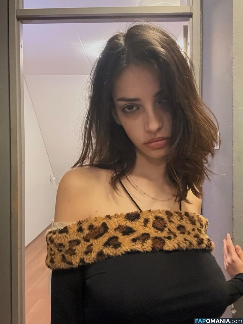 Ygwbt Nu OnlyFans  Photo fuitée #860