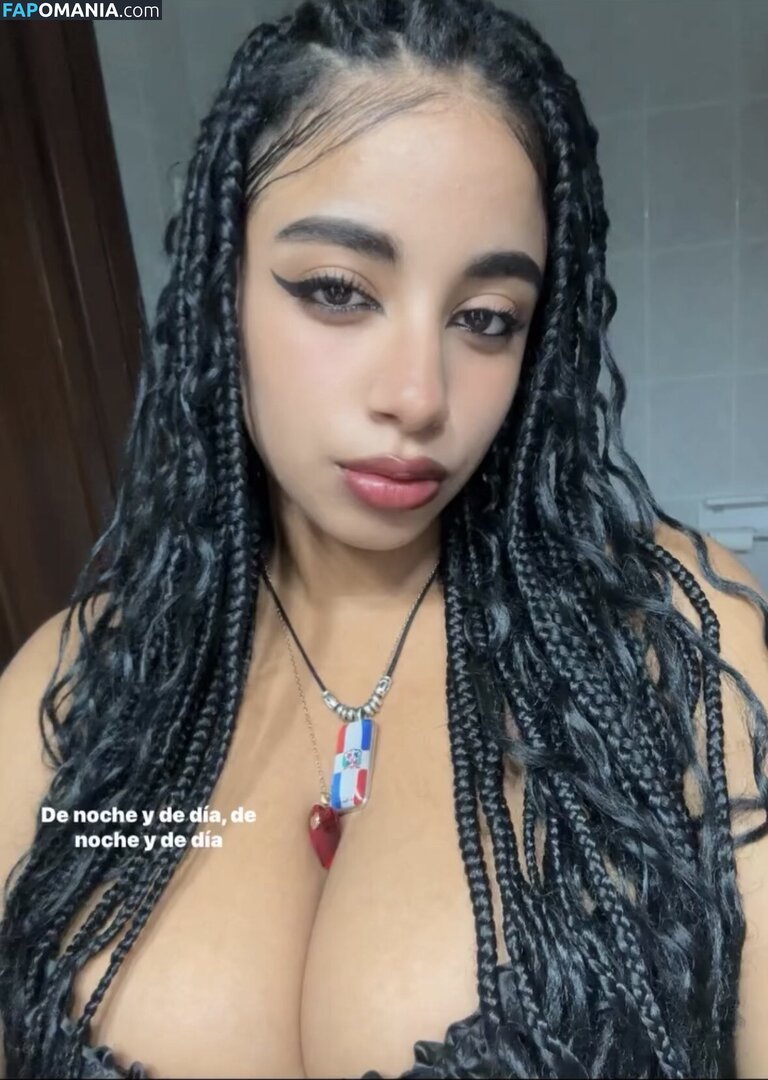 Ygwbt Nu OnlyFans  Photo fuitée #873