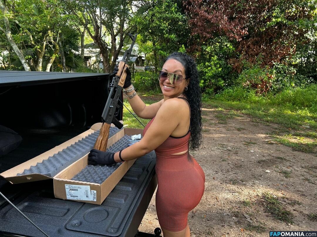 Yoki Sturrup / yokisturrup Nu OnlyFans  Photo fuitée #4