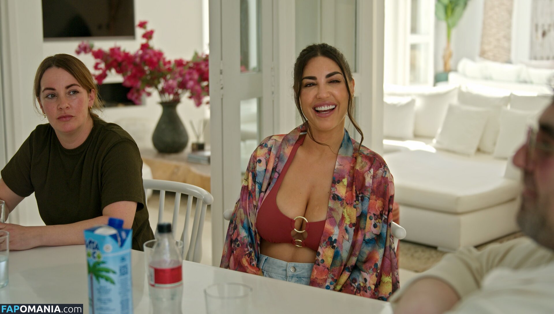 Yolanthe Cabau / https: / yolanthecabau Nu OnlyFans  Photo fuitée #6