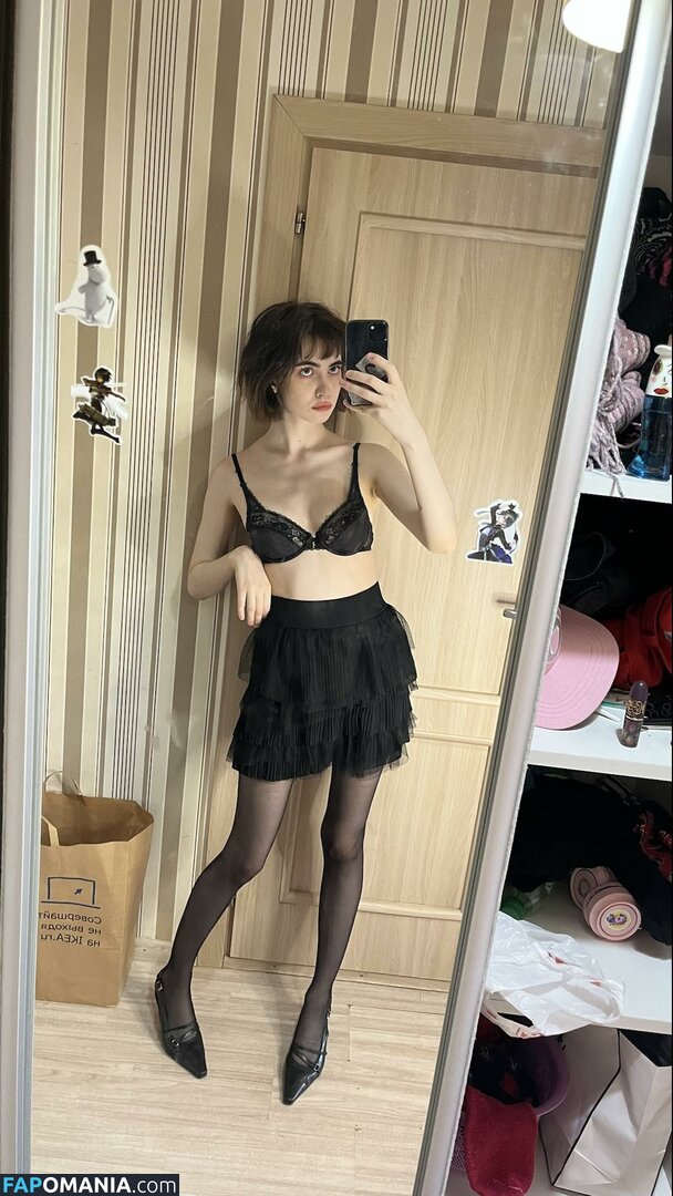 YourSmallDoll / yourteeendoll Nu OnlyFans  Photo fuitée #25