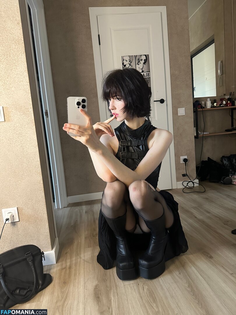 YourSmallDoll / yourteeendoll Nu OnlyFans  Photo fuitée #665