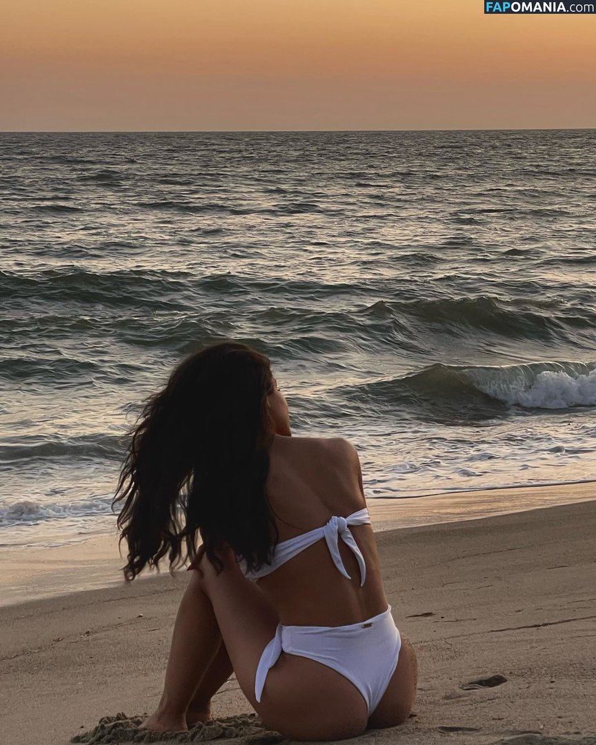 Yovanna Ventura / Yoventura / whoisyoventura Nu OnlyFans  Photo fuitée #20