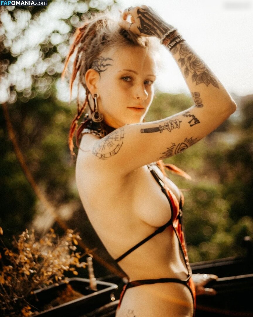 Yuka Vilano / shalashinika / yuka.vilano Nu OnlyFans  Photo fuitée #65