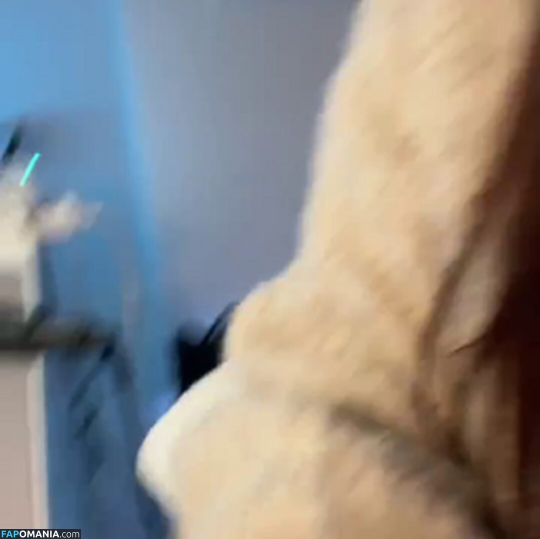 yukina0069 Nu OnlyFans  Photo fuitée #1