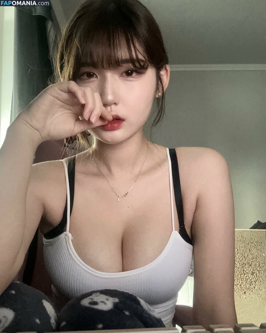 yule_.0.03 Nu OnlyFans  Photo fuitée #132