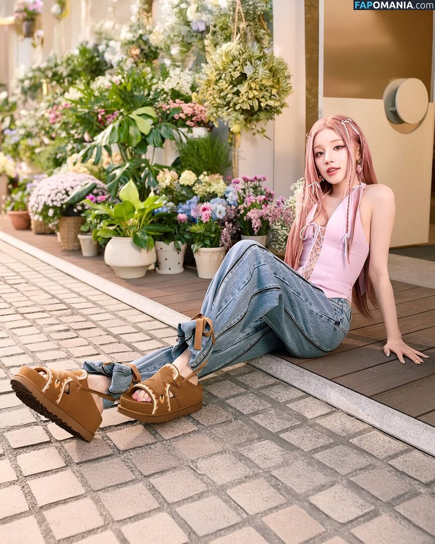 _Yuqi_ / https: / yuqisong.923 / yuqisun Nu OnlyFans  Photo fuitée #74
